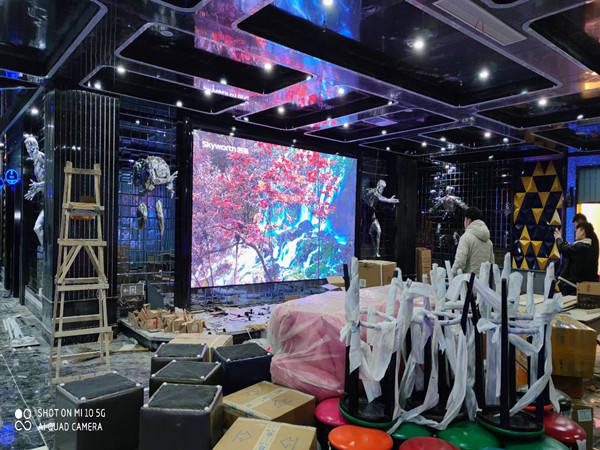 神农架林室内P2.5全彩显示屏